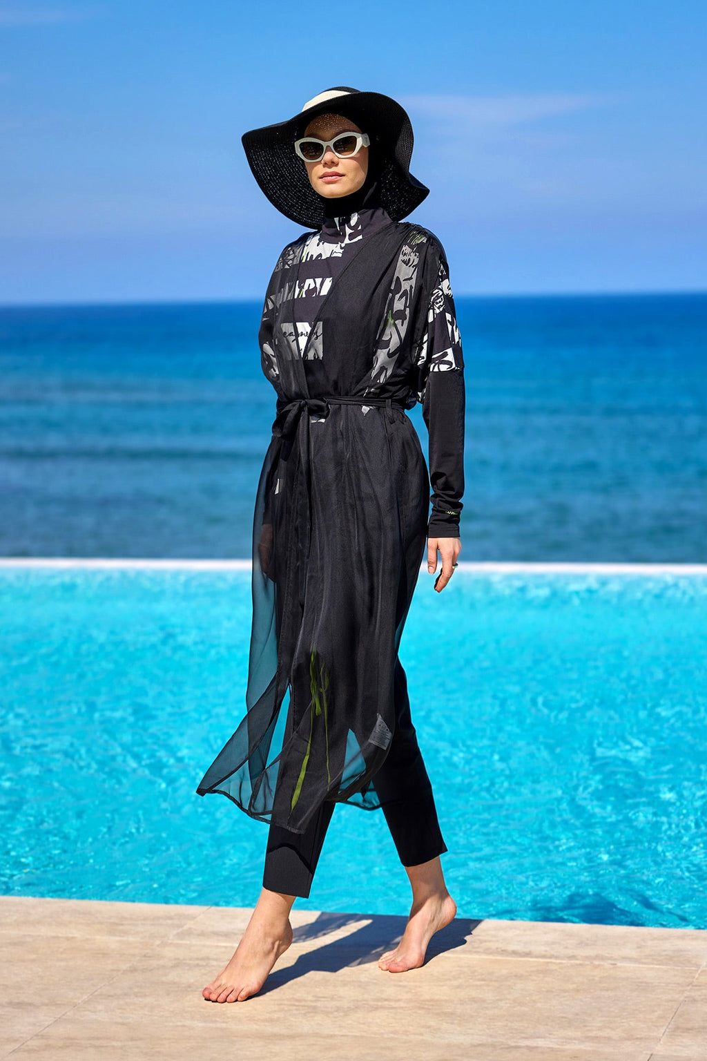Black Sleeveless Silky Kimono