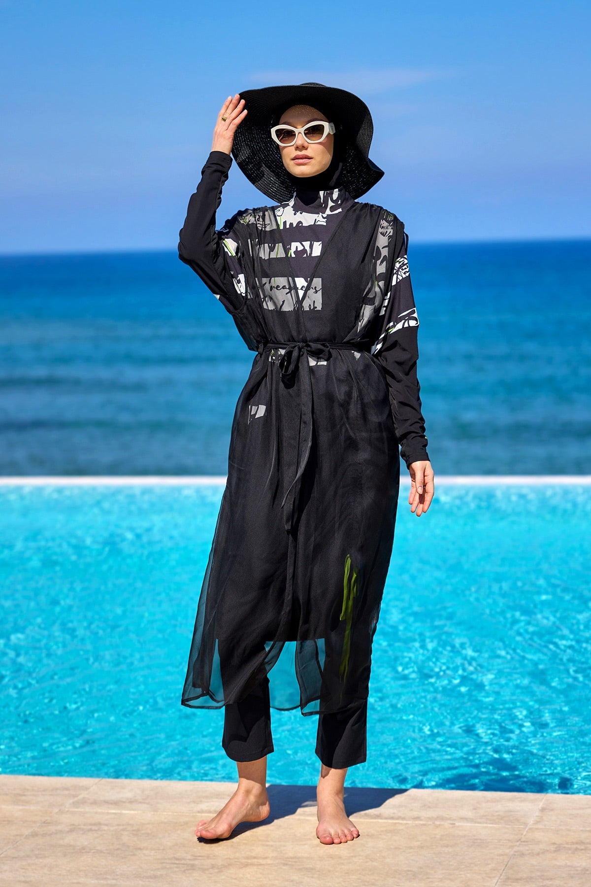 Black Sleeveless Silky Kimono